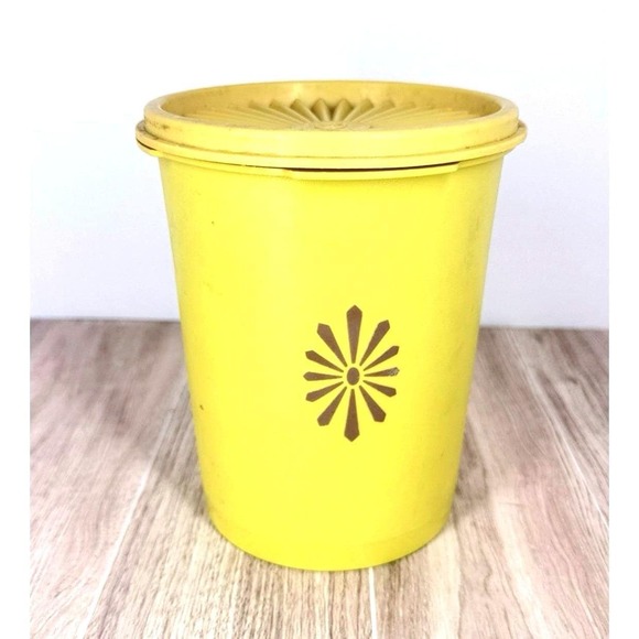 Tupperware Other - Vintage Tupperware Yellow Servalier Canister Starburst Lid Daisy Retro Kitchen